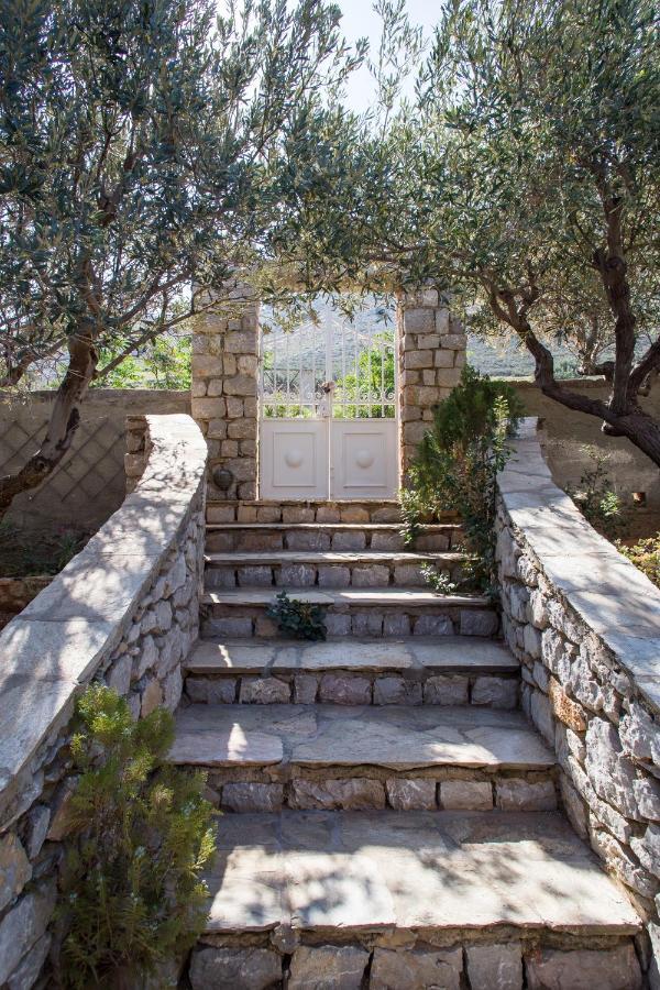 Lady Of Hydra Villa, Sea Front View, Private Beach 외부 사진